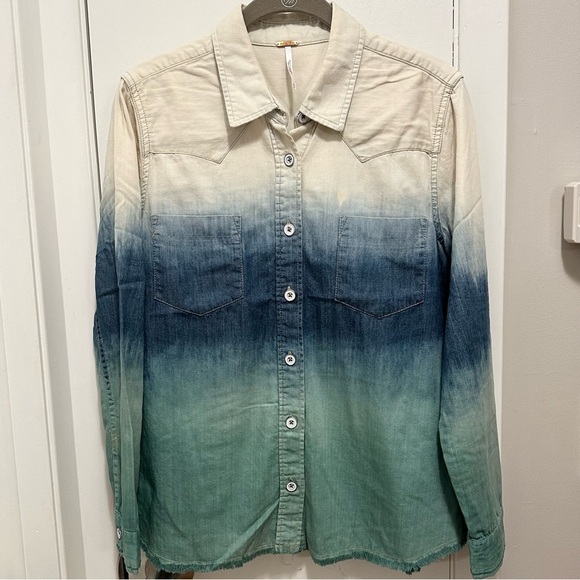 Free People Ombre Frayed Hem Chambray Denim Button Down Shirt Women M blue green - Picture 3 of 9